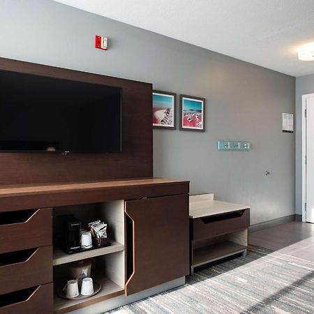 Hampton Inn & Suites Salt Lake City Airport Exterior foto