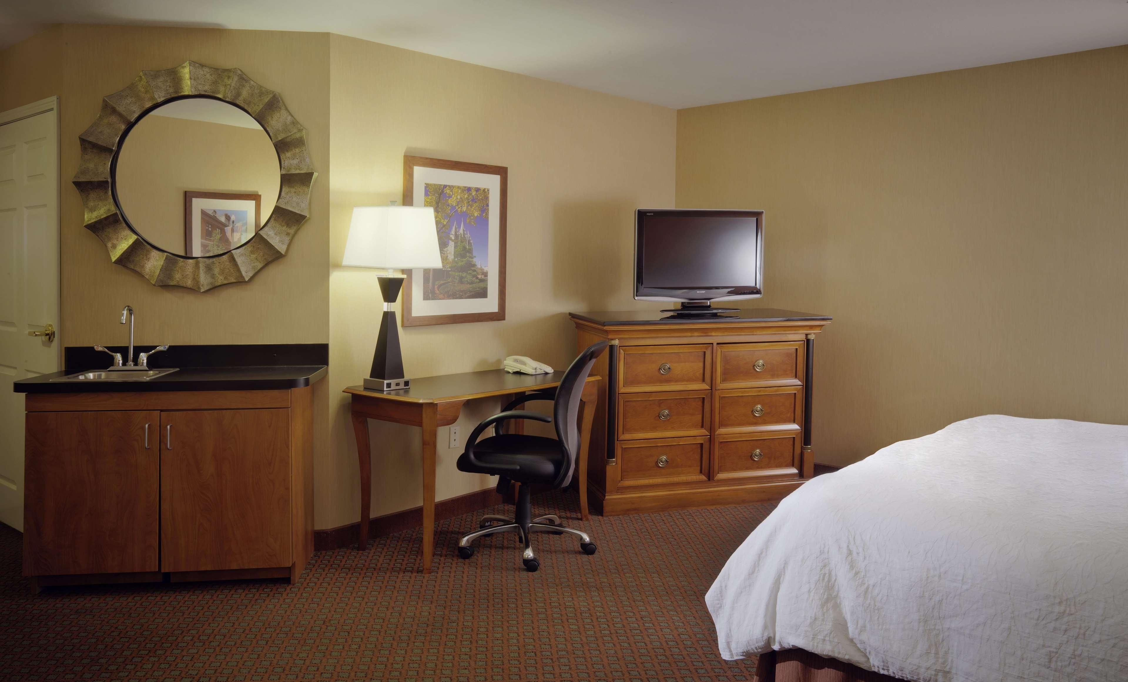 Hampton Inn & Suites Salt Lake City Airport Exterior foto