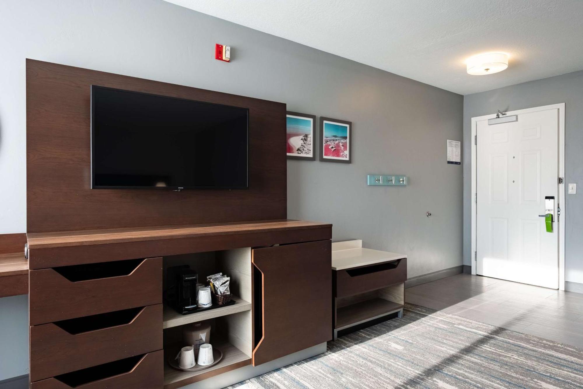 Hampton Inn & Suites Salt Lake City Airport Exterior foto